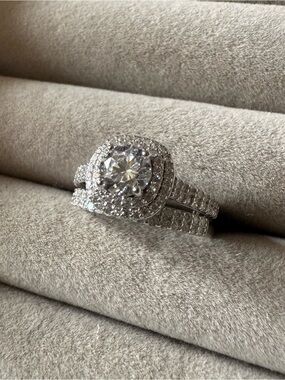 YGI 925 Sterling Silver CZ Halo Bridal Wedding Ring Set Size 8